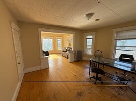 80 Florence St, Unit 3 in Worcester, MA - Building Photo