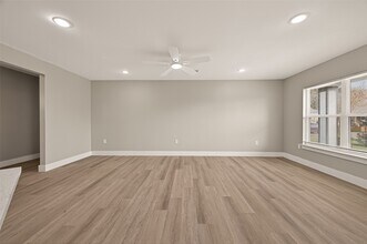 3527 La Retama Dr in Houston, TX - Building Photo - Building Photo