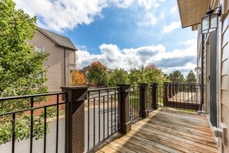 405 Alpine Springs Dr in Vernon Hills, IL - Building Photo - Building Photo