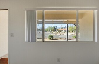 77912 Michigan Dr in Palm Desert, CA - Building Photo - Building Photo