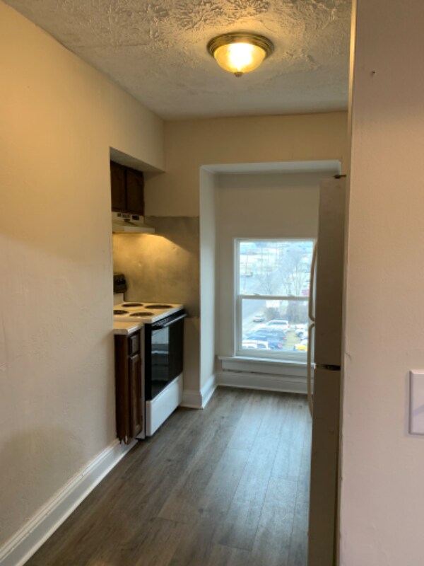 1330 I St-Unit -I in Bedford, IN - Foto de edificio - Building Photo