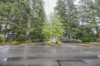 Regency Park Condominiums in Tacoma, WA - Foto de edificio - Building Photo