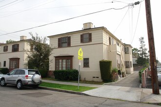 206-212 E Elk Ave in Glendale, CA - Building Photo - Building Photo