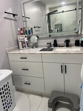 9440 Fontainebleau Blvd in Miami, FL - Building Photo - Building Photo