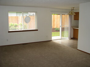 5112 Skyline Village Loop S in Salem, OR - Building Photo - Building Photo