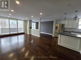 1415 Ghent Ave in Burlington, ON - Building Photo