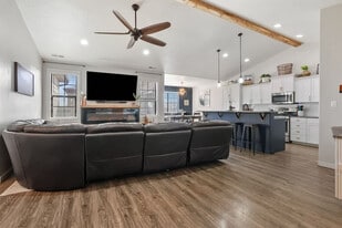 304 Cliff Swallow Ave, Unit ID1460924P in Caldwell, ID - Building Photo