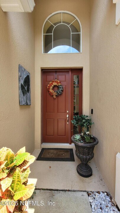 8247 Hedgewood Dr in Jacksonville, FL - Building Photo