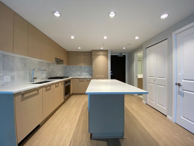 6700 Dunblane Av in Burnaby, BC - Building Photo - Building Photo
