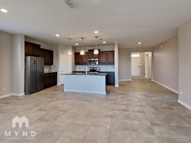 2529 Lavender Ln in Glenn Heights, TX - Foto de edificio - Building Photo