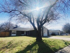 12411 Turtle Rock Rd, Unit A in Austin, TX - Building Photo