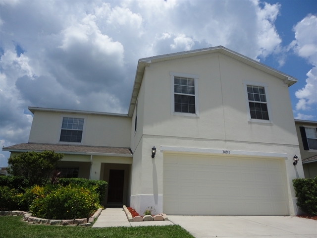 30915 Sonnet Glen Dr in Wesley Chapel, FL - Building Photo