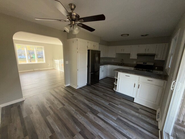 1273 Spruce Tree Ln in Amherst, OH - Building Photo - Building Photo