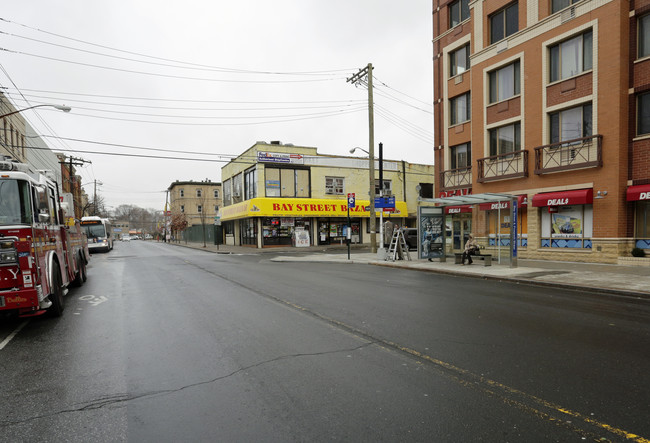 551 Bay St in Staten Island, NY - Foto de edificio - Building Photo