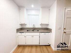 14249 Friar St in Los Angeles, CA - Building Photo - Building Photo