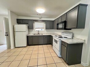 364 E 7th St in Fayetteville, AR - Building Photo - Building Photo