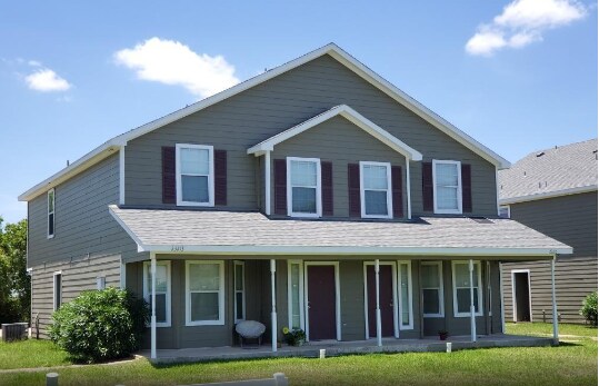 23242 High Pt St in Prairie View, TX - Building Photo