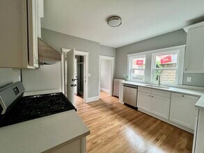 78 Euston Rd in Boston, MA - Building Photo - Building Photo