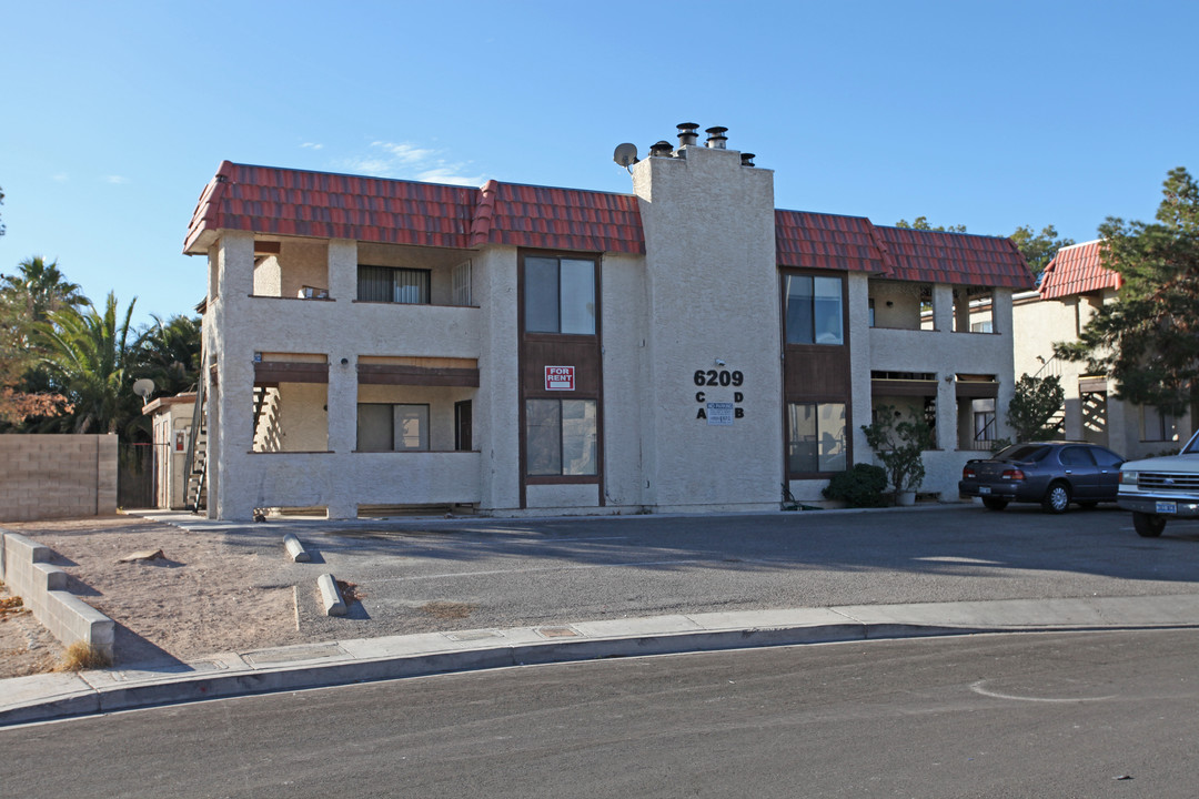 Sierra Oeste in Las Vegas, NV - Building Photo