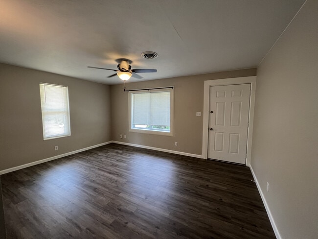 618 N Ohio St in Jackson, MO - Foto de edificio - Building Photo