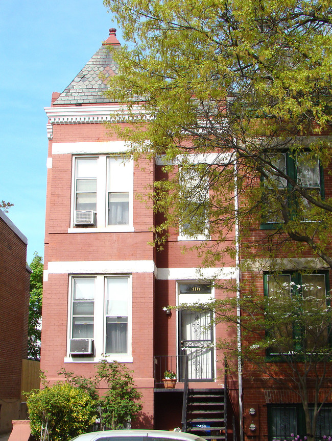 318 3rd St NE in Washington, DC - Building Photo - Building Photo