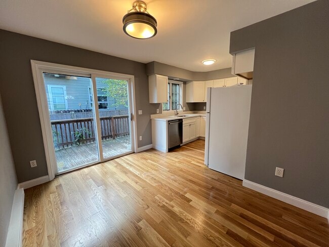 66 Murdock St in Somerville, MA - Building Photo - Building Photo