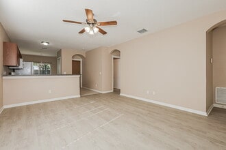 7455 Oxford Garden Cir in Apollo Beach, FL - Building Photo - Building Photo