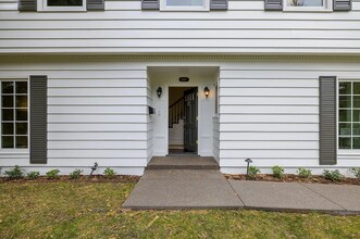 2639 SW Sherwood Dr in Portland, OR - Building Photo - Building Photo