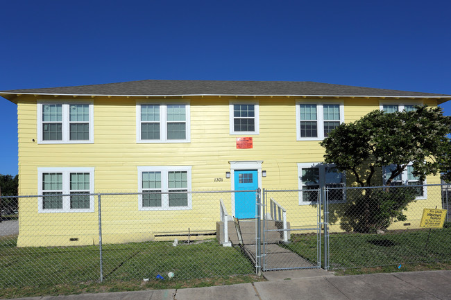 1301 Morgan Ave in Corpus Christi, TX - Building Photo - Building Photo