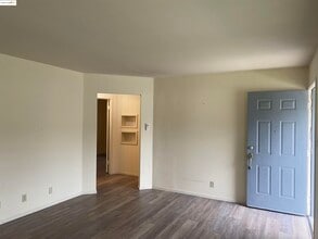 4676 Augustine St in Pleasanton, CA - Building Photo - Building Photo