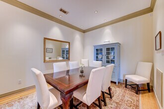 6811 Staffordshire in Houston, TX - Building Photo - Building Photo