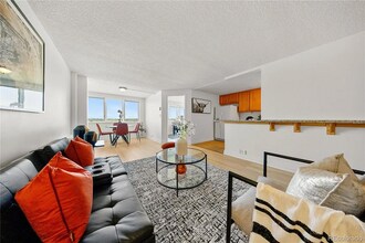 2225 Buchtel Blvd, Unit #1007 in Denver, CO - Building Photo - Building Photo