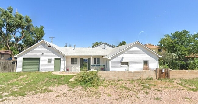 property at 3029 Grandview St