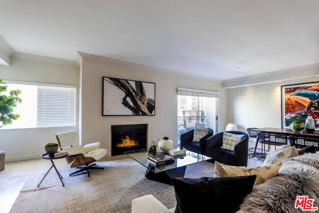 property at 121 S Palm Dr
