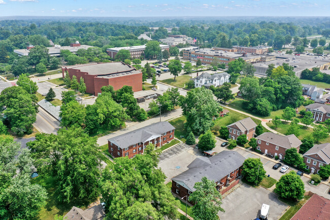 Tara East Apartments in Anderson, IN - Building Photo - Building Photo