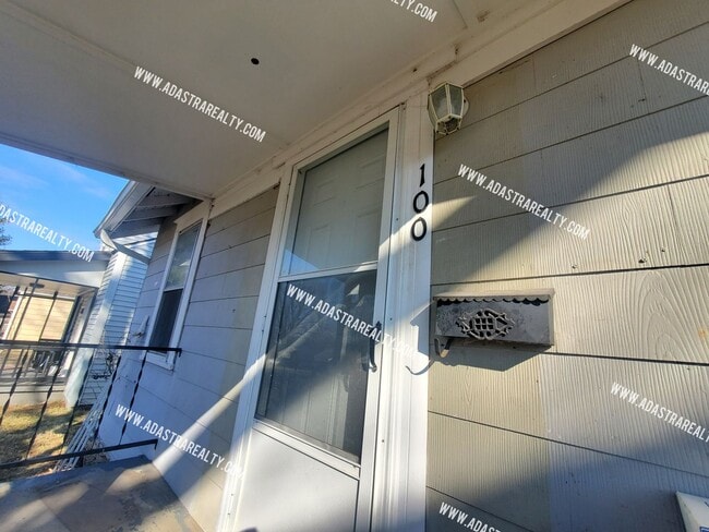 100 W 80th St in Kansas City, MO - Building Photo - Building Photo