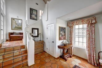 2022 S Coast Hwy in Oceanside, CA - Building Photo - Building Photo