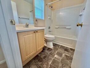 8697 Roping Rodeo Ave in Las Vegas, NV - Foto de edificio - Building Photo