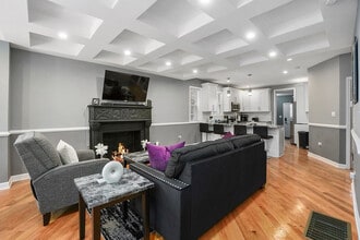 8041 S Martin Luther King Dr in Chicago, IL - Building Photo - Building Photo