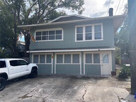 107 W 6th St in Sanford, FL - Building Photo