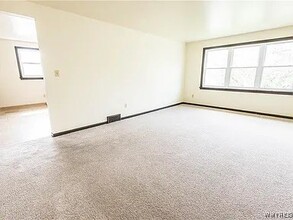 335 Sundridge Dr in Buffalo, NY - Building Photo - Building Photo