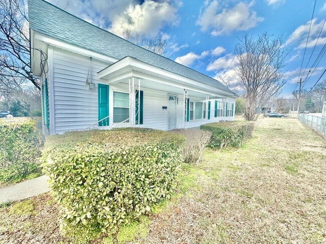 1058 Flint Hill St in Rock Hill, SC - Building Photo - Building Photo