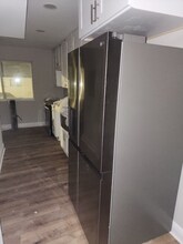 390 W Lake Ave NW in Atlanta, GA - Building Photo - Building Photo