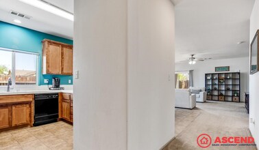 6801 Doncaster Ave in Bakersfield, CA - Building Photo - Building Photo