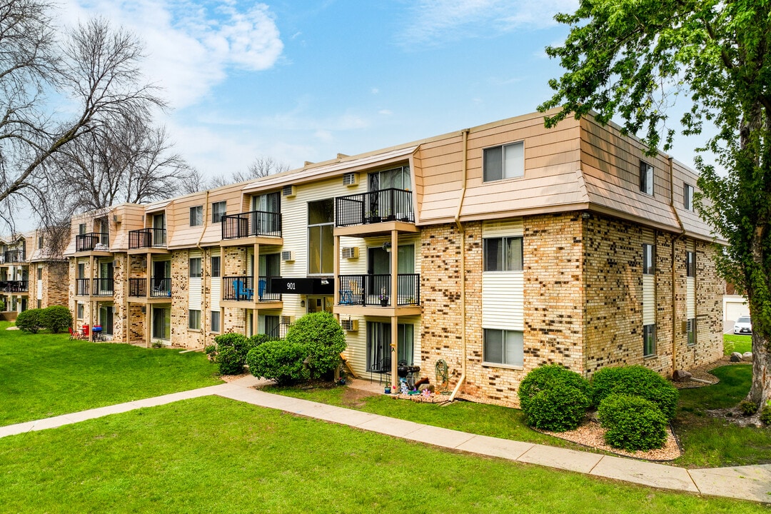 Northwood Villa in Vadnais Heights, MN - Building Photo