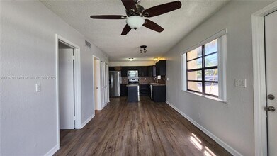 513 S Ocean Dr in Hollywood, FL - Building Photo - Building Photo