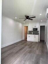 2500 Franklin Dr, Unit Private Studio in Fort Lauderdale, FL - Building Photo - Building Photo