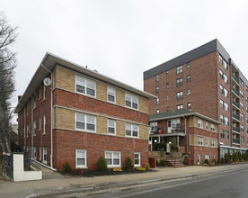 319 E Broadway in Long Beach, NY - Foto de edificio - Building Photo