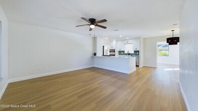 987 Nicklaus Dr in Rockledge, FL - Building Photo - Building Photo