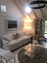 11 Miller Ln W in East Hampton, NY - Building Photo - Building Photo